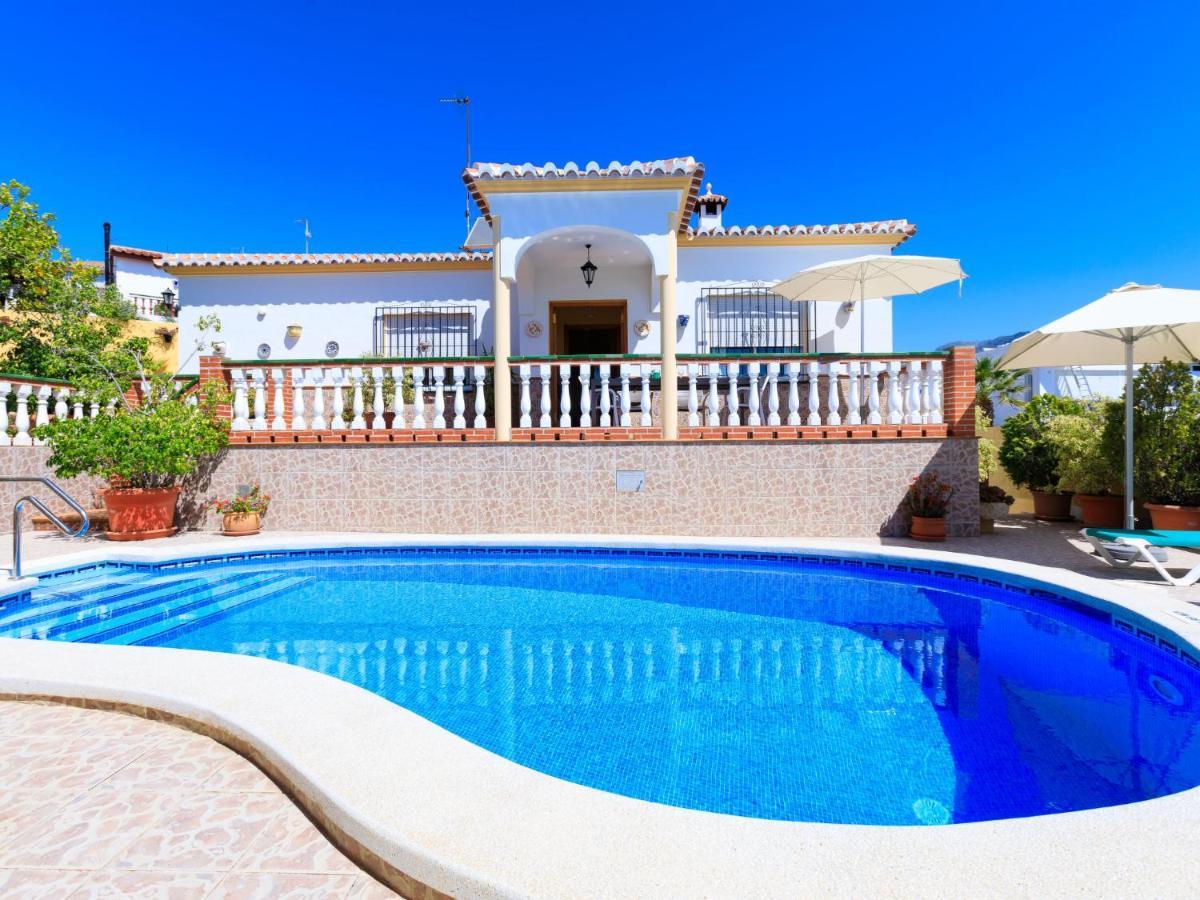Isabel Villa Nerja